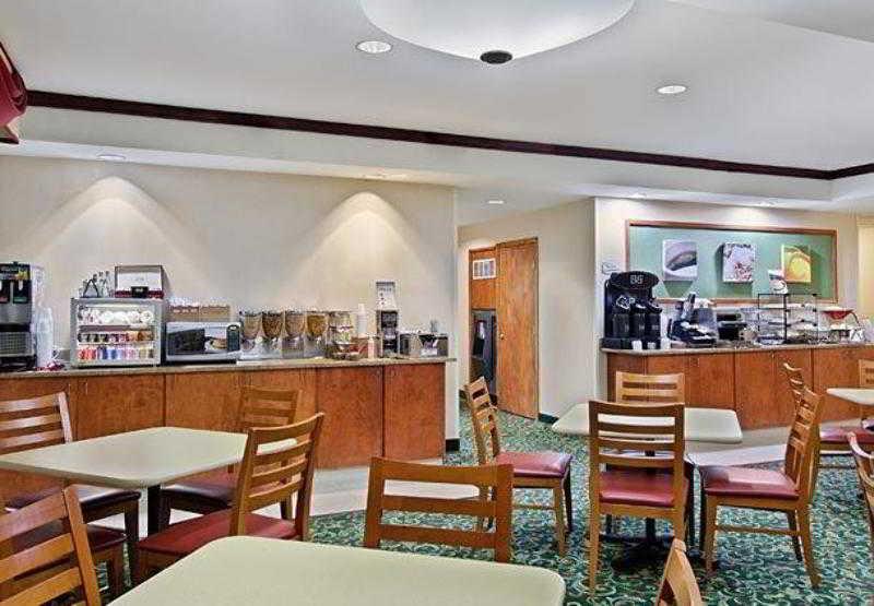 Fairfield Inn And Suites By Marriott Tampa Brandon Heartland Restaurante foto